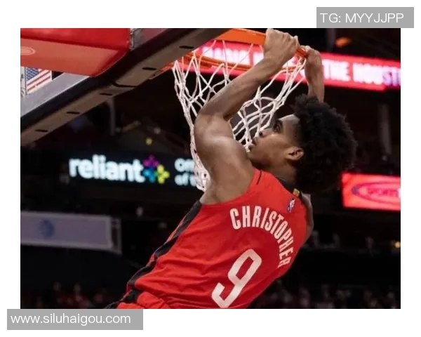 爵士主场大胜火箭，米切尔狂砍40分引领球队获季后赛关键胜利